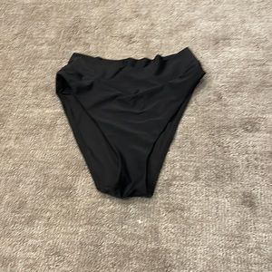 Crossover bottoms aerie